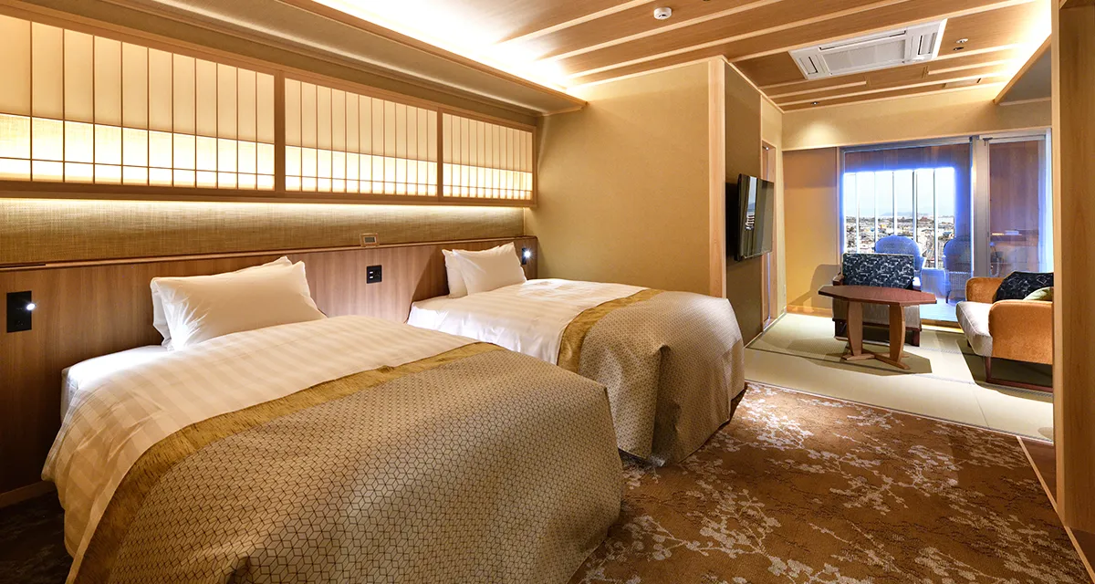 Semi-suite Japanese-style room